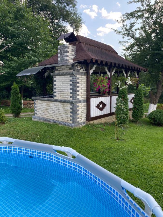 Золото Карпат Villa Yaremche Exterior photo