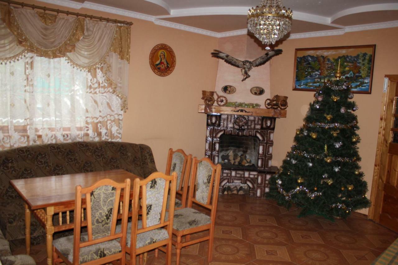 Золото Карпат Villa Yaremche Exterior photo
