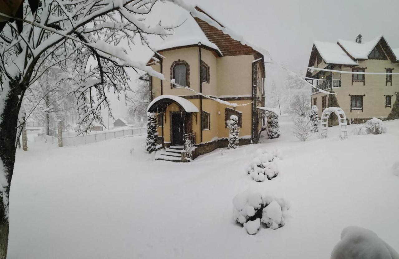 Золото Карпат Villa Yaremche Exterior photo