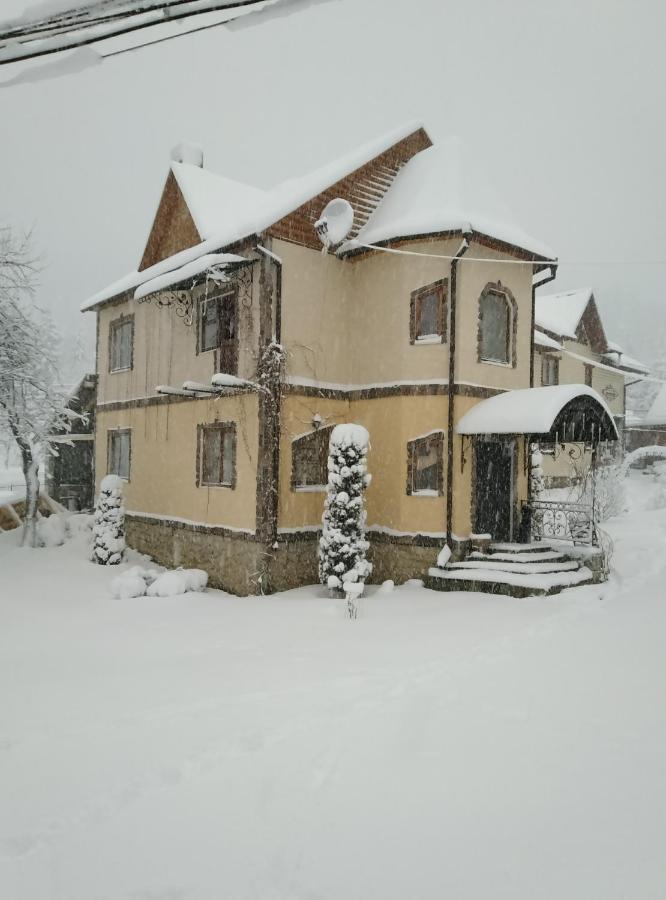 Золото Карпат Villa Yaremche Exterior photo